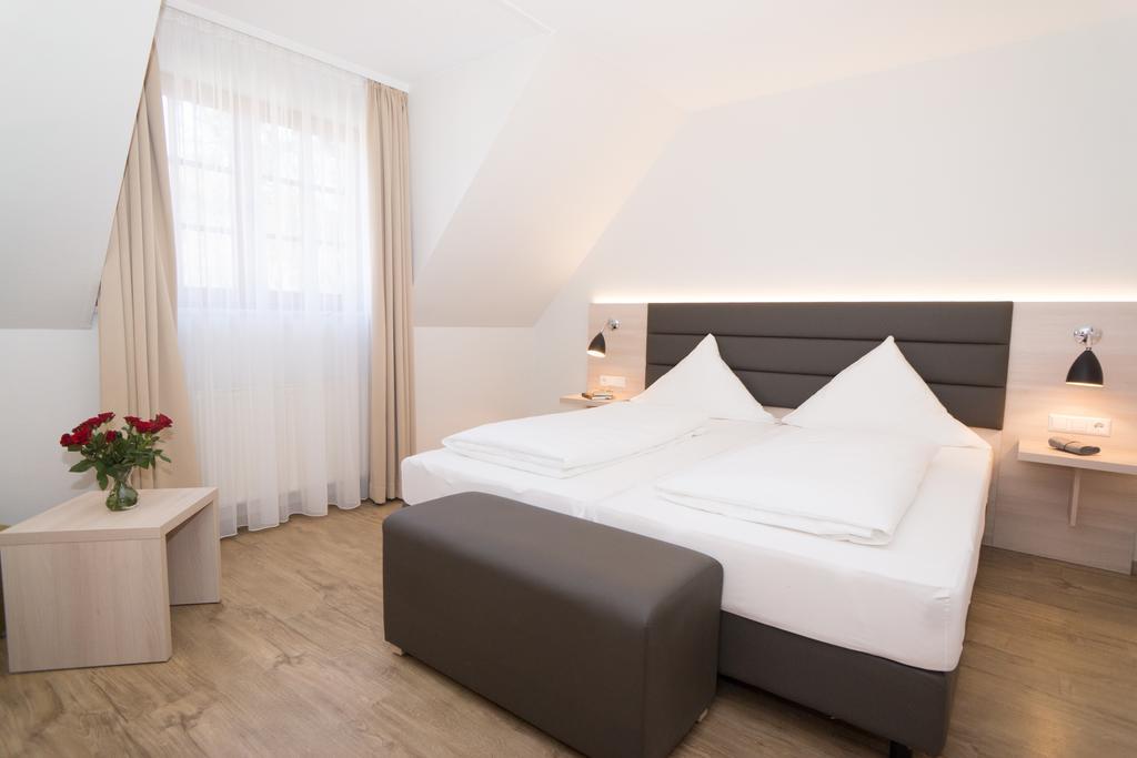Hotel-Restaurant Bibermuehle Gmbh Tengen Buitenkant foto