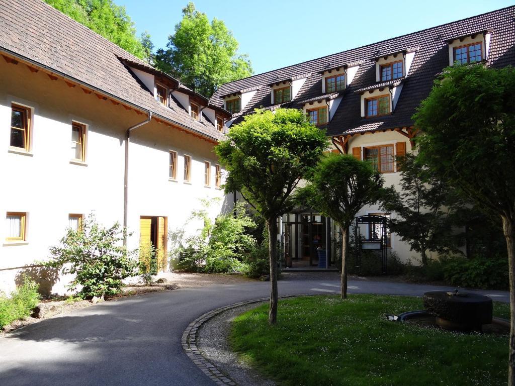 Hotel-Restaurant Bibermuehle Gmbh Tengen Buitenkant foto